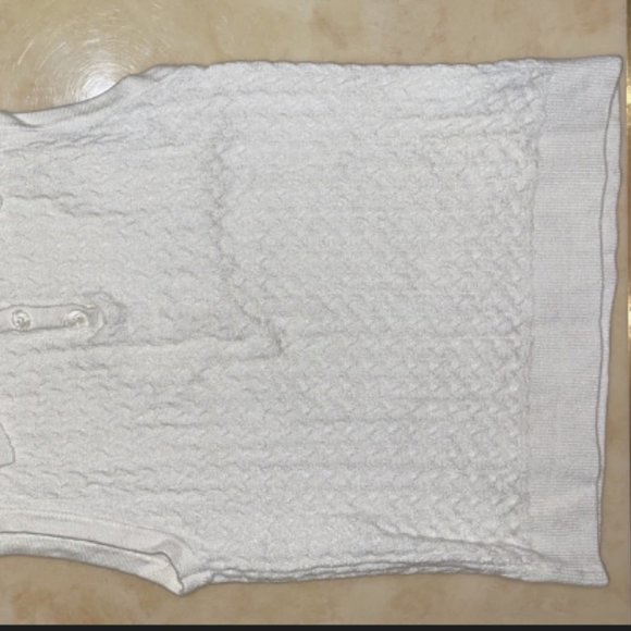 Forever 21 Knit White Collar Shirt Sleeveless - Picture 3 of 3